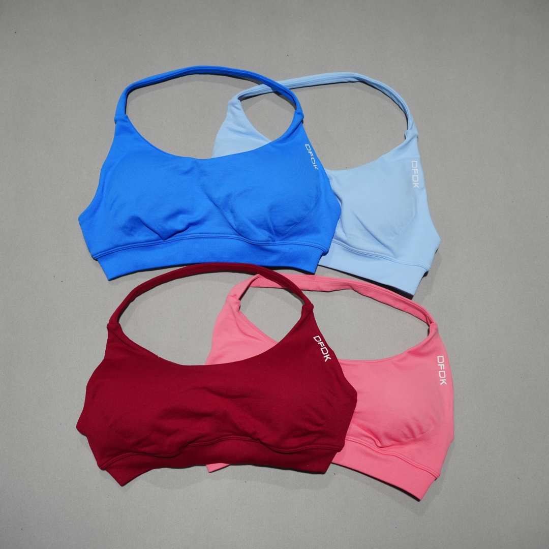 حمالة صدر رياضية بدون خياطة من - مراجعة Aquatic Sports Bra وسعره
