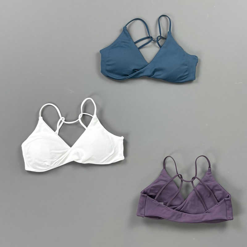 حمالة صدر رياضية نسائية من فيج - مراجعة Aquatic Sports Bra وسعره