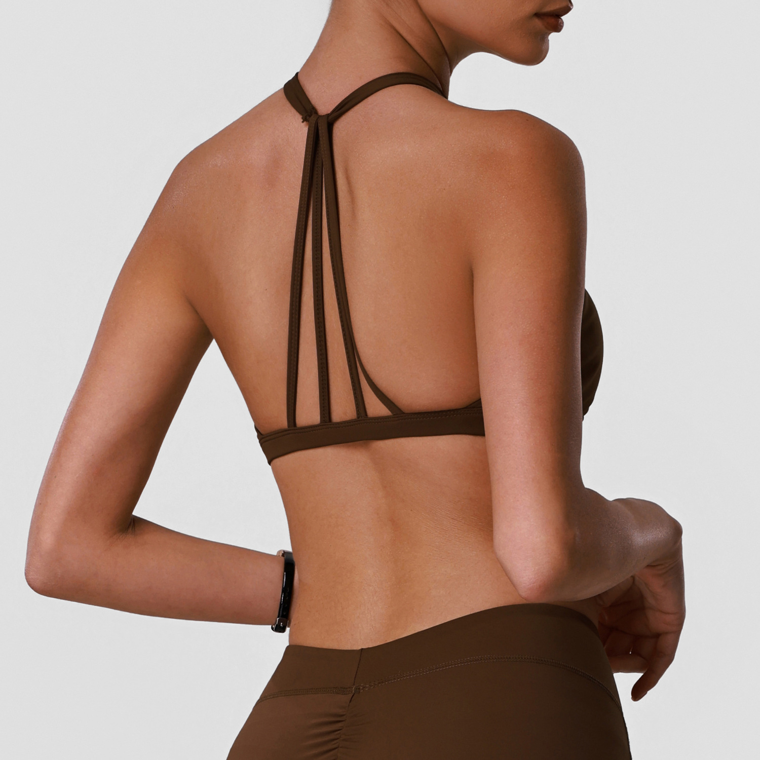ملابس داخلية رياضية ناعمة للنس - مراجعة Aquatic Sports Bra وسعره